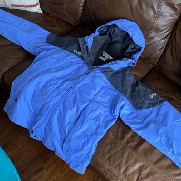 COLUMBIA Snow Jacket. Size L - Picture 3 of 3